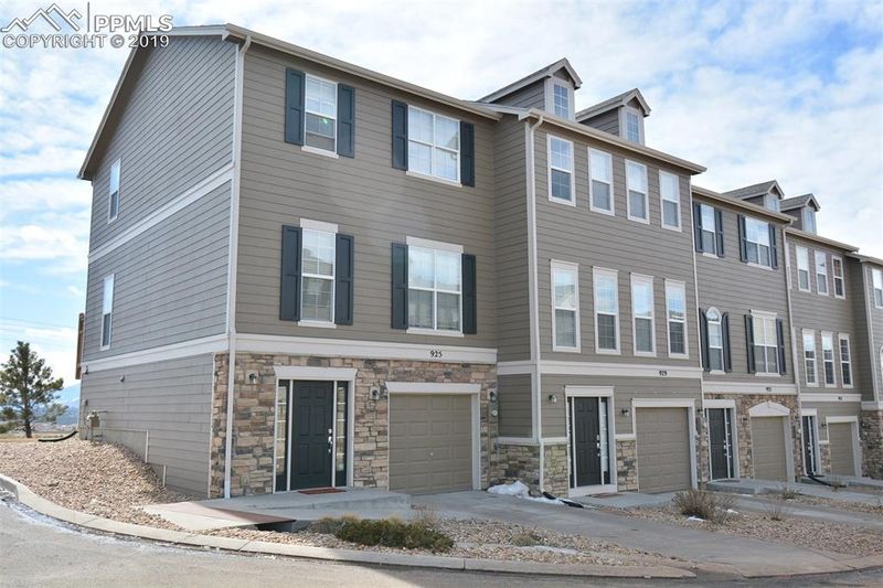 925 Burning Bush Point, Monument, CO 80132