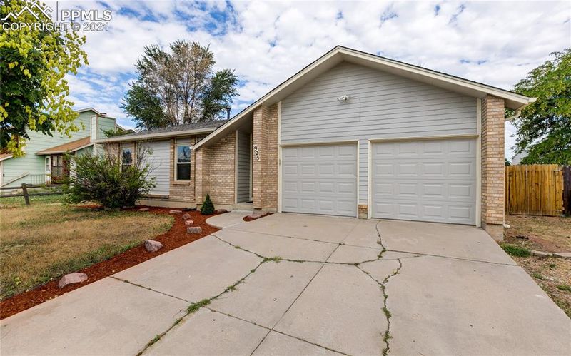 925 N Candlestar Loop, Fountain, CO 80817