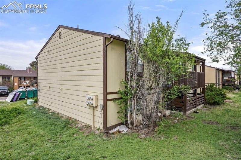 925 Hathaway Dr, Colorado Springs, CO 80915