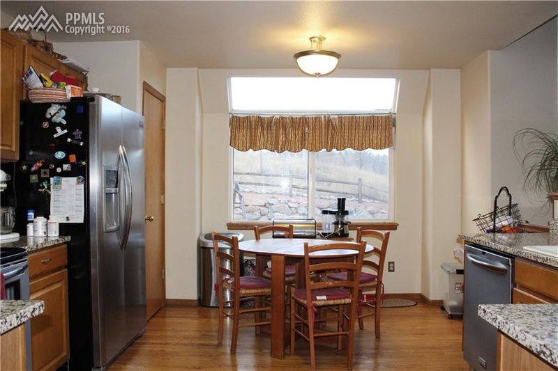 925 Marlstone Pl, Colorado Springs, CO 80904
