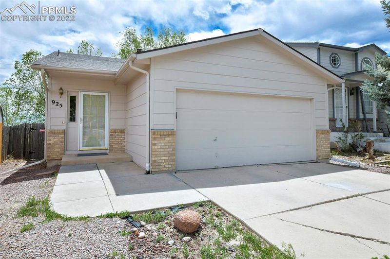 925 Mesa Valley Rd, Colorado Springs, CO 80907