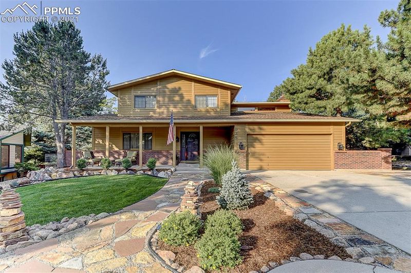 925 Oak Bend Ct, Colorado Springs, CO 80919