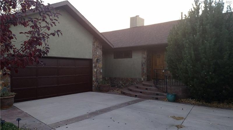 925 S Pulpit Rock Cir, Colorado Springs, CO 80918