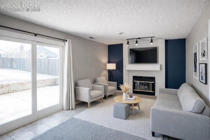 925 Tammany Dr, Colorado Springs, CO 80916