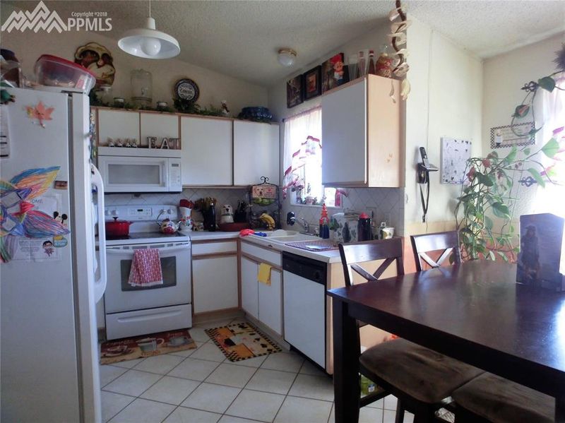 926 Daffodil St, Fountain, CO 80817