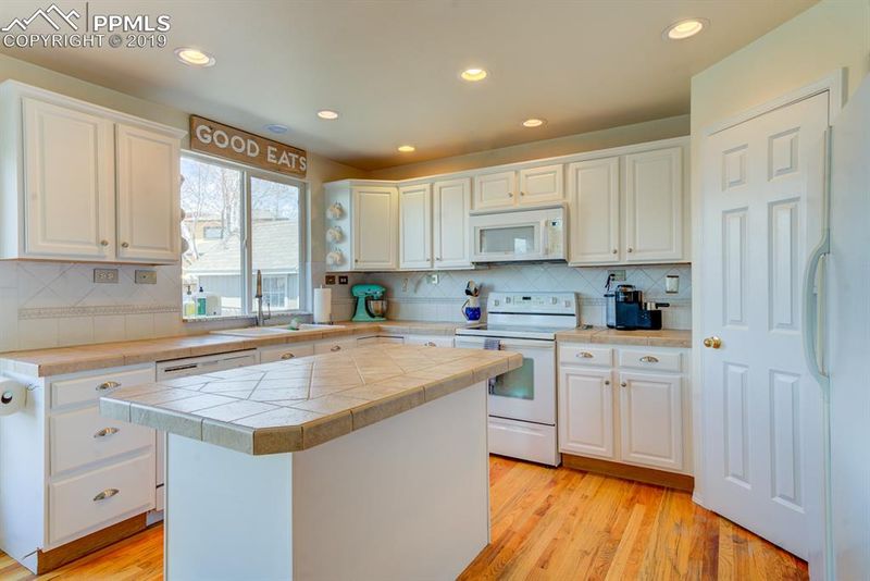 9264 Wolf Pack Ter, Colorado Springs, CO 80920