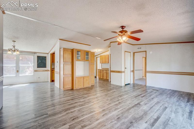 927 Calcite Dr, Divide, CO 80814
