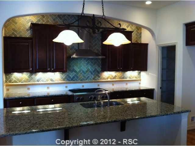9283 Stoneglen Dr, Colorado Springs, CO 80920