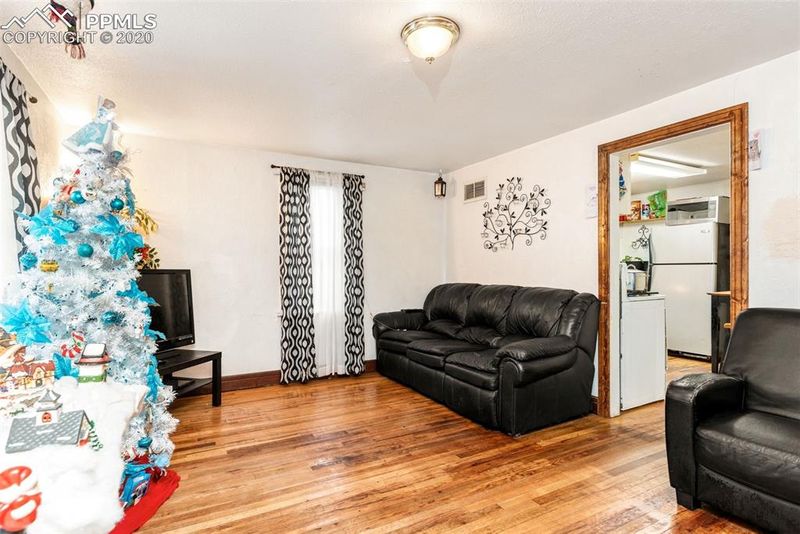 929-931 E Cimarron St, Colorado Springs, CO 80903
