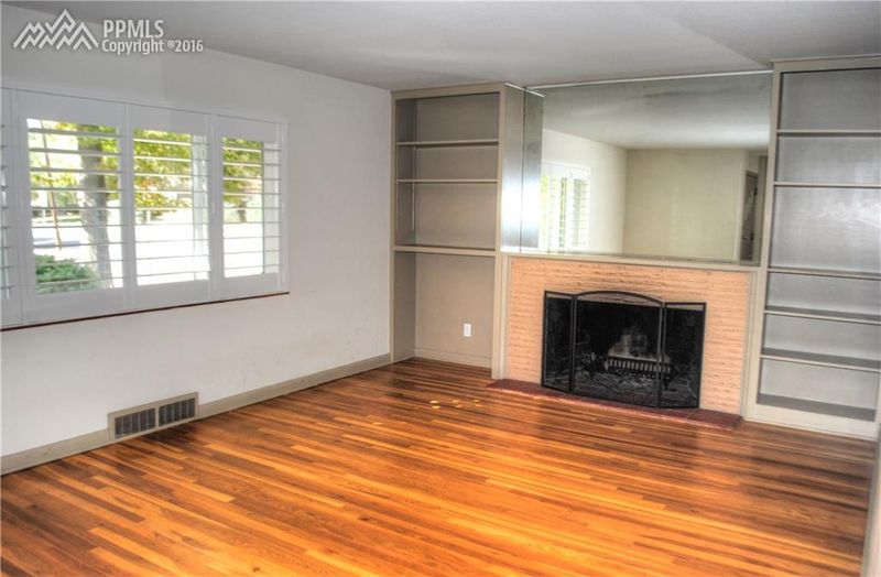 929 N Meade Ave, Colorado Springs, CO 80909
