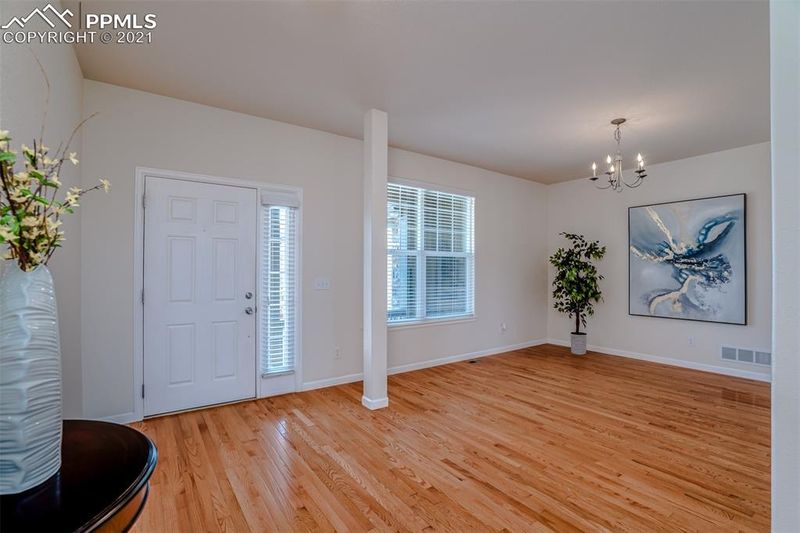 9290 Sky King Dr, Colorado Springs, CO 80924