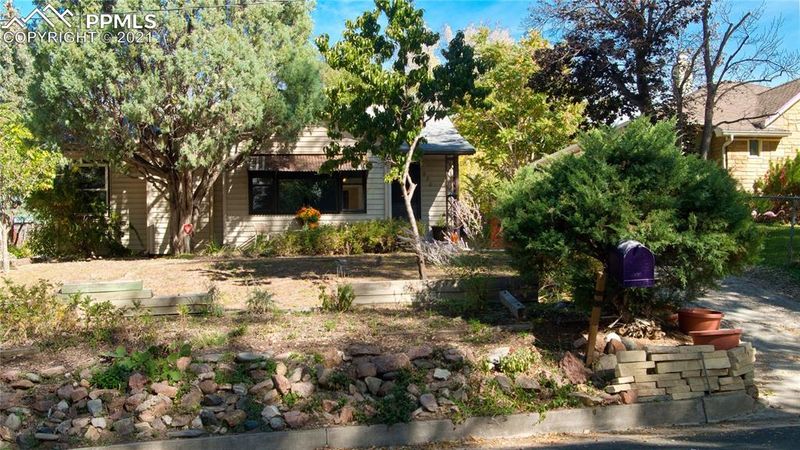 930 E Cucharras St, Colorado Springs, CO 80903