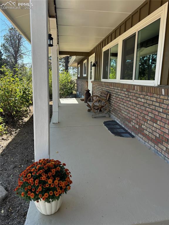 930 Hawk Dr, Colorado Springs, CO 80930