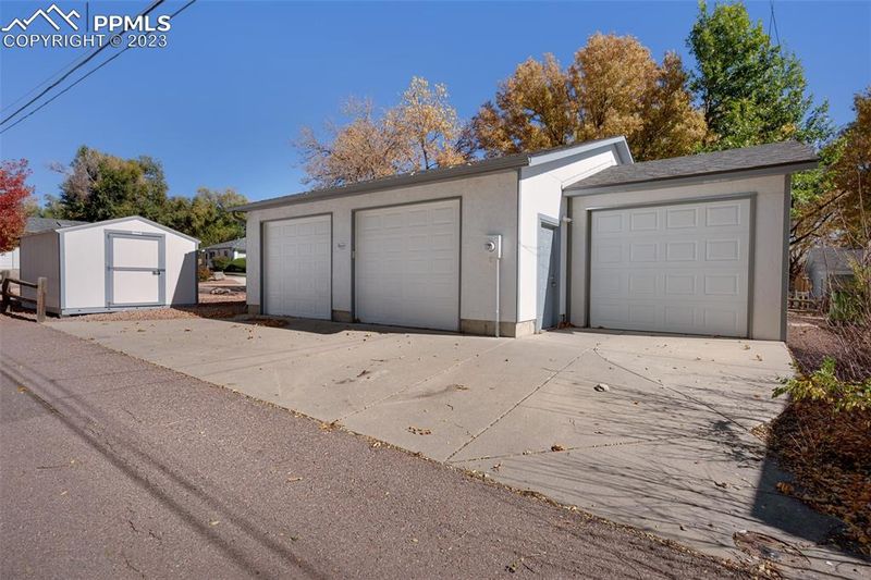 930 Sunset Rd, Colorado Springs, CO 80909