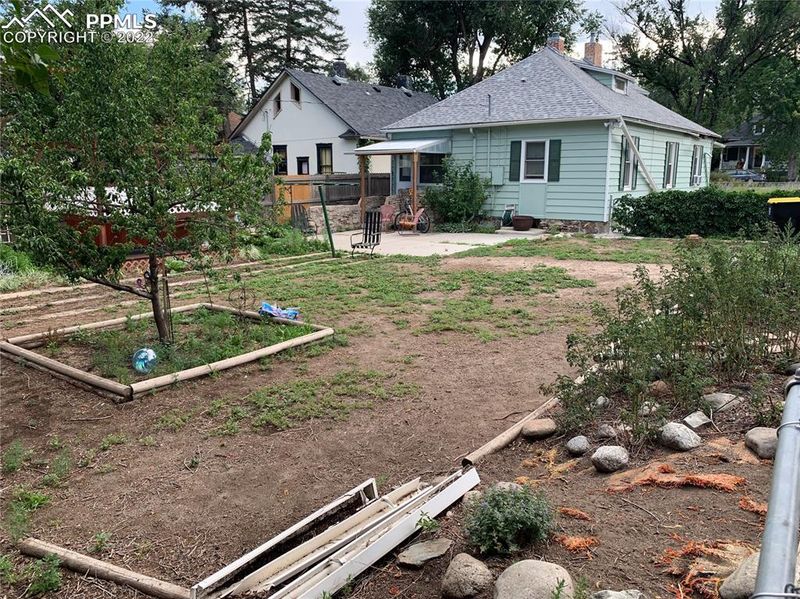 931 N Royer St, Colorado Springs, CO 80903