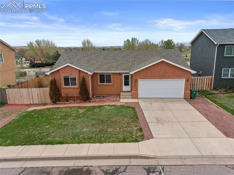 9315 Summer Meadows Dr, Colorado Springs, CO 80925