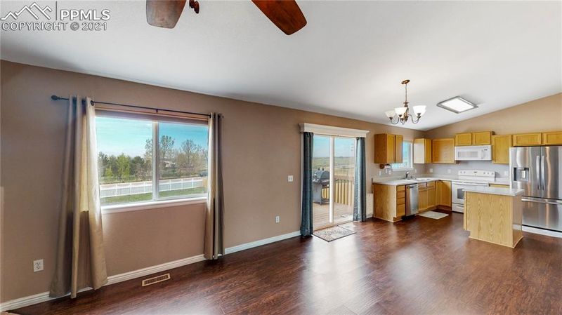 9315 Summer Meadows Dr, Colorado Springs, CO 80925