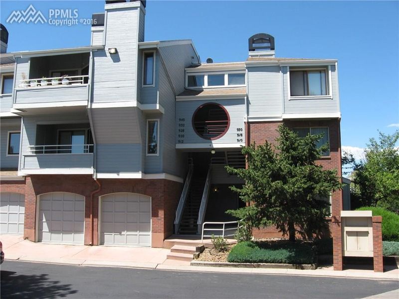 932 Acapulco Ct, Colorado Springs, CO 80910