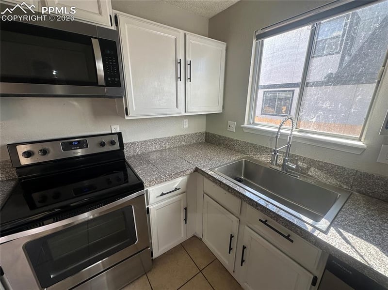 9320 Hazy Morning Dr, Colorado Springs, CO 80925