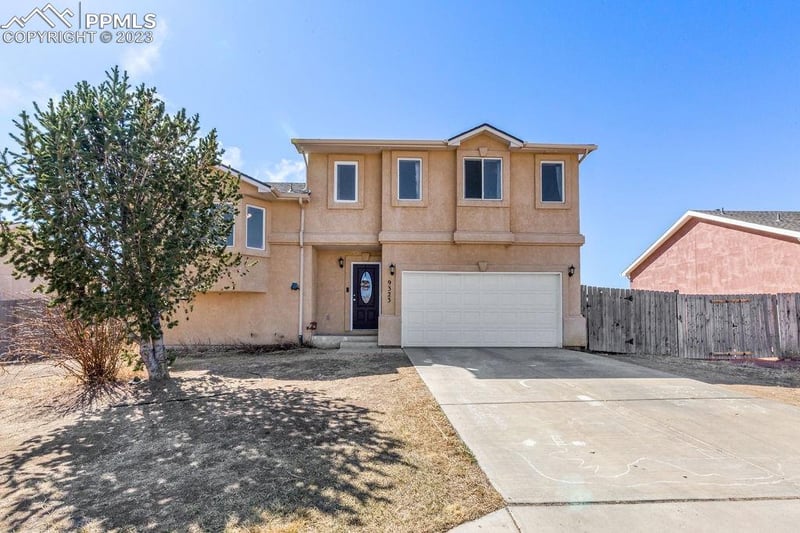 9323 Summer Meadows Dr, Colorado Springs, CO 80925