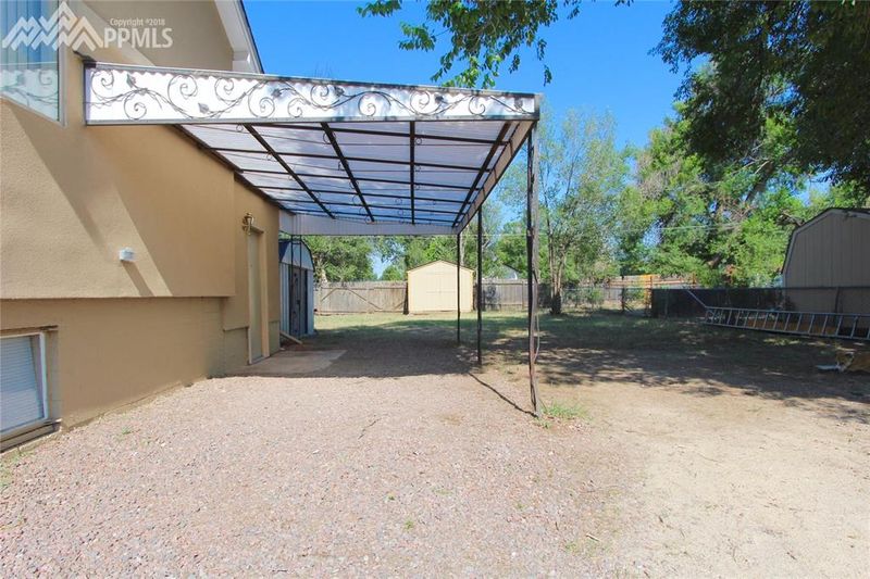 933 S Arcadia St, Colorado Springs, CO 80903