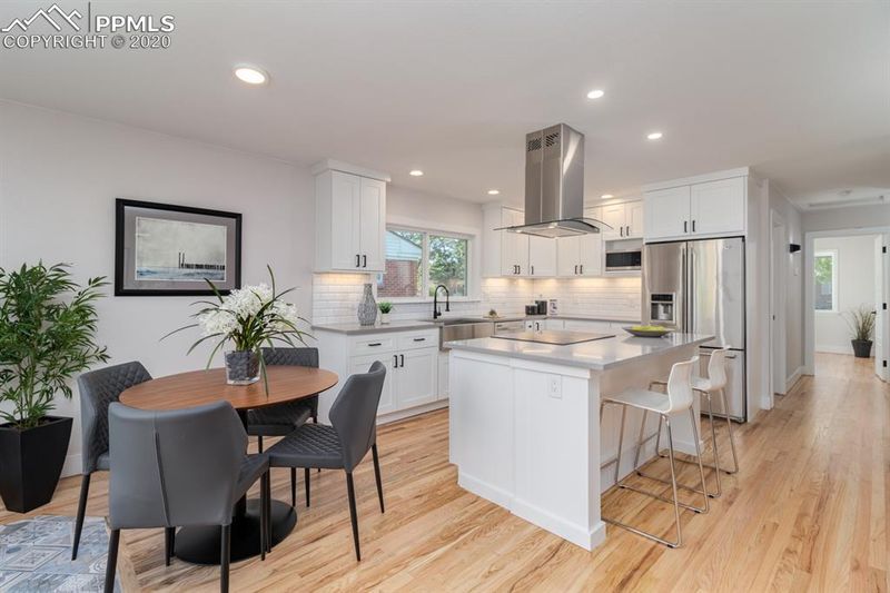 933 S Ivy St, Denver, CO 80224