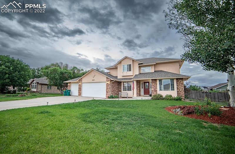 9330 Blue Grass Pl, Colorado Springs, CO 80925