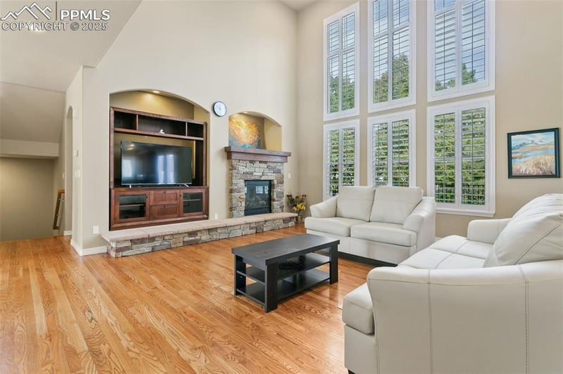 9331 Stoneglen Dr, Colorado Springs, CO 80920