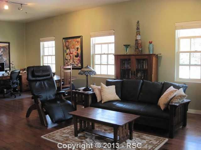 934 Manitou Ave #304, Manitou Springs, CO 80829