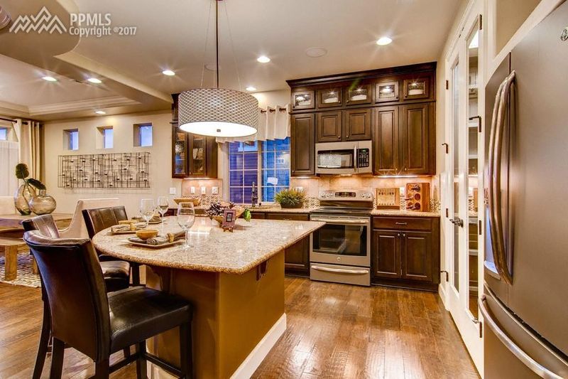 9345 Castle Oaks Dr, Fountain, CO 80817
