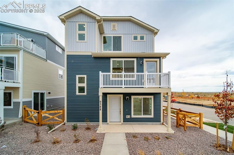 9348 Twin Sisters Dr, Colorado Springs, CO 80927