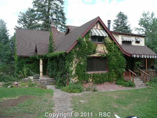 935 W Cheyenne Rd, Colorado Springs, CO 80906