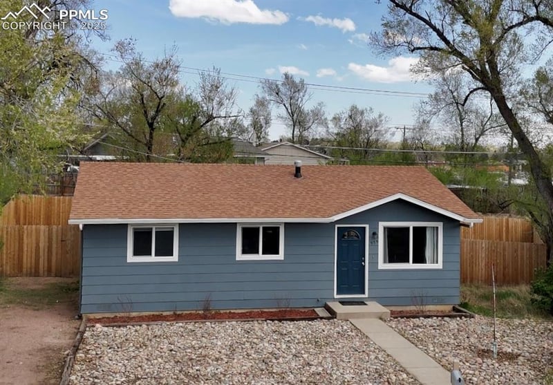 935 Hayden Dr, Colorado Springs, CO 80910
