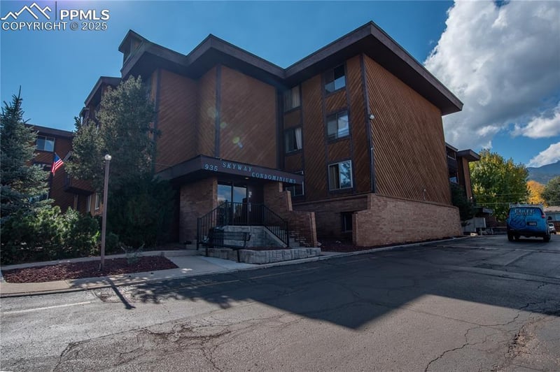 935 Saturn Dr #101, Colorado Springs, CO 80905