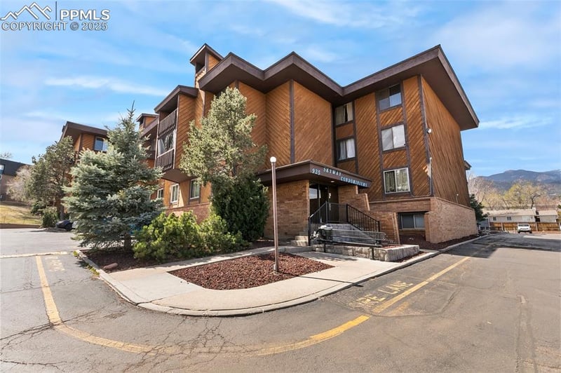935 Saturn Dr #105, Colorado Springs, CO 80905