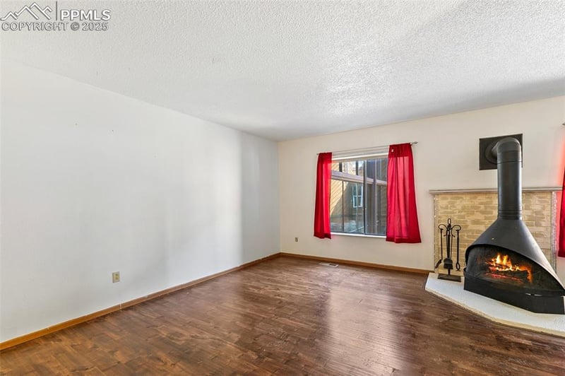 935 Saturn Dr #105, Colorado Springs, CO 80905