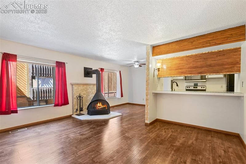 935 Saturn Dr #105, Colorado Springs, CO 80905