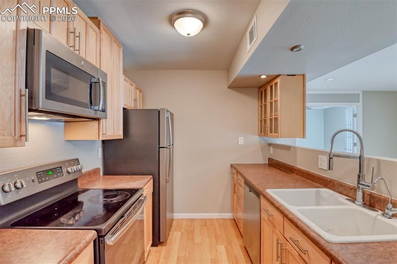 935 Saturn Dr #305, Colorado Springs, CO 80905