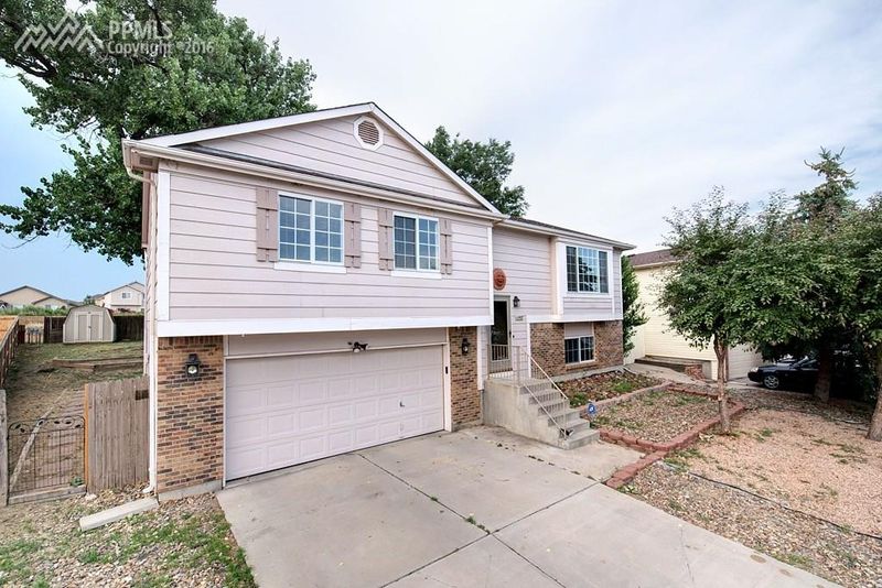 937 Daffodil St, Fountain, CO 80817