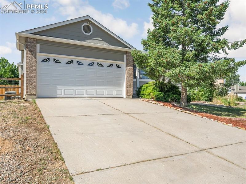 938 Daffodil St, Fountain, CO 80817
