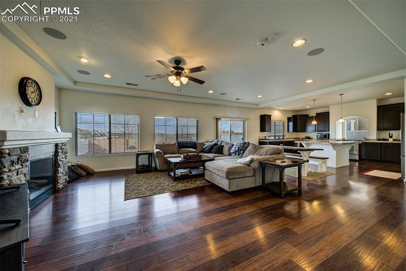 9384 Castle Oaks Dr, Fountain, CO 80817