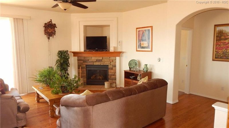 9385 Prairie Clover Dr, Colorado Springs, CO 80920