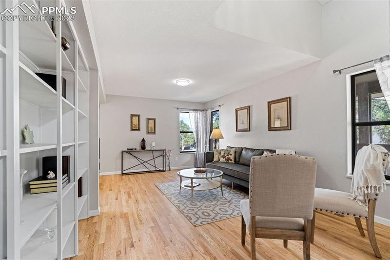 939 N Pulpit Rock Cir, Colorado Springs, CO 80918