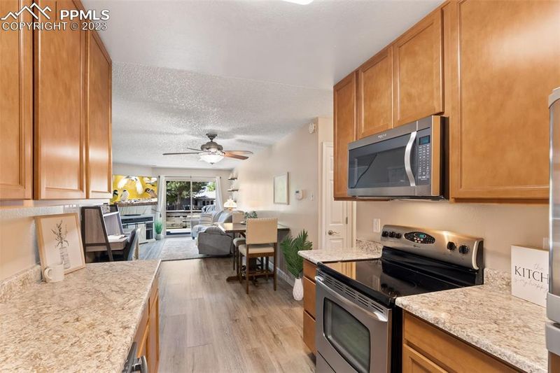 939 Tampico Ct, Colorado Springs, CO 80910