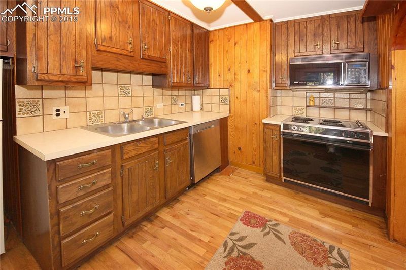 9390 Mariposa Trl, Cascade, CO 80809