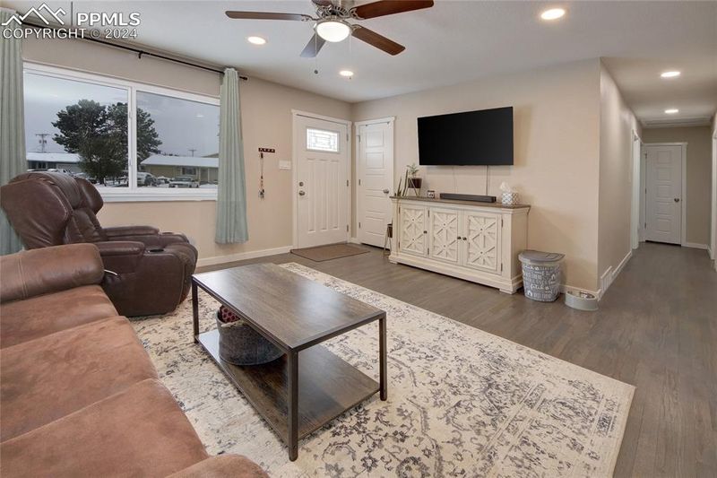 94 Security Cir, Colorado Springs, CO 80911