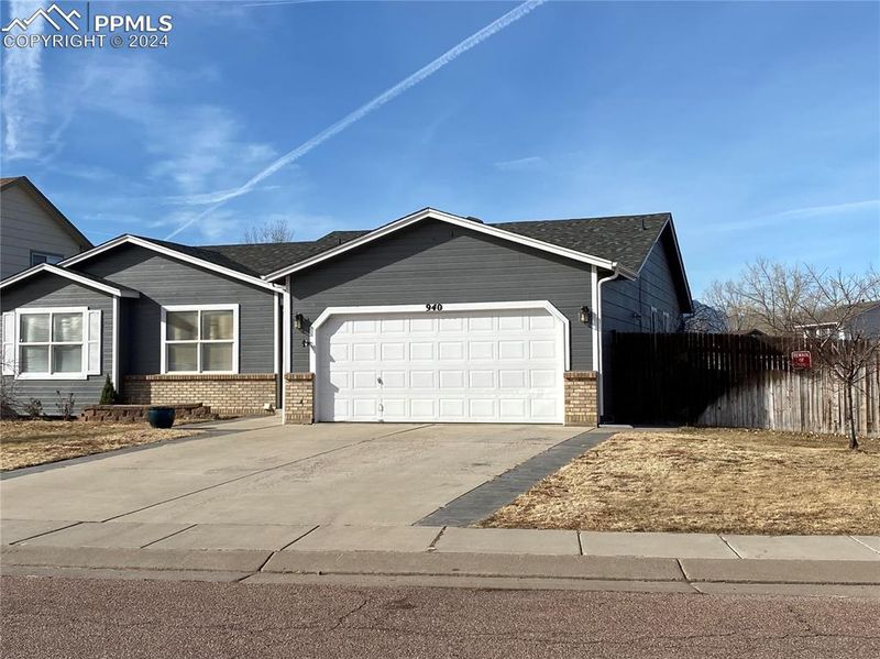 940 Stargate Dr, Colorado Springs, CO 80911