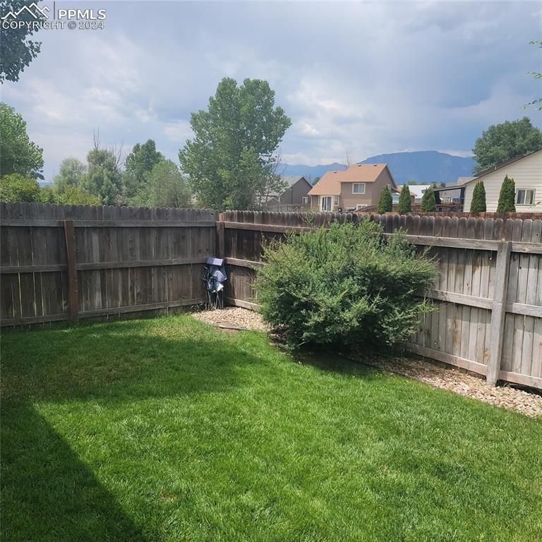 940 Stargate Dr, Colorado Springs, CO 80911