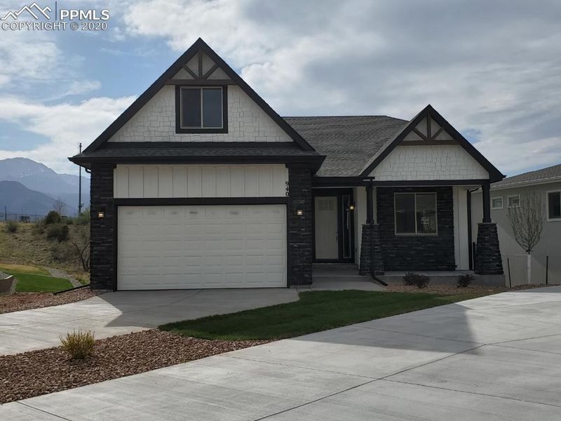 940 Uintah Bluffs Pl, Colorado Springs, CO 80904