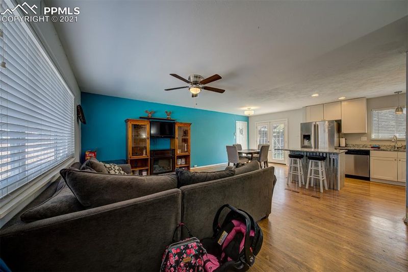 941 Bowser Dr, Colorado Springs, CO 80909
